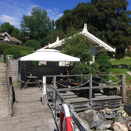 Vandrarhemmet Lotsen Dalarö Buitenkant foto